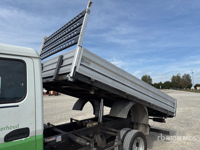 2015 Mitsubishi Canter Crew Cab Dump Truck: Light Duty - Φορτηγό ανατρεπόμενο: φωτογραφία 5 2015 Mitsubishi Canter Crew Cab Dump Truck: Light Duty - Φορτηγό ανατρεπόμενο: φωτογραφία 5