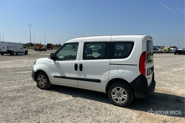 2018 Fiat Doblo COMBI 1.3 MJT 16V SX N1 Van Truck - Βαν: φωτογραφία 3 2018 Fiat Doblo COMBI 1.3 MJT 16V SX N1 Van Truck - Βαν: φωτογραφία 3