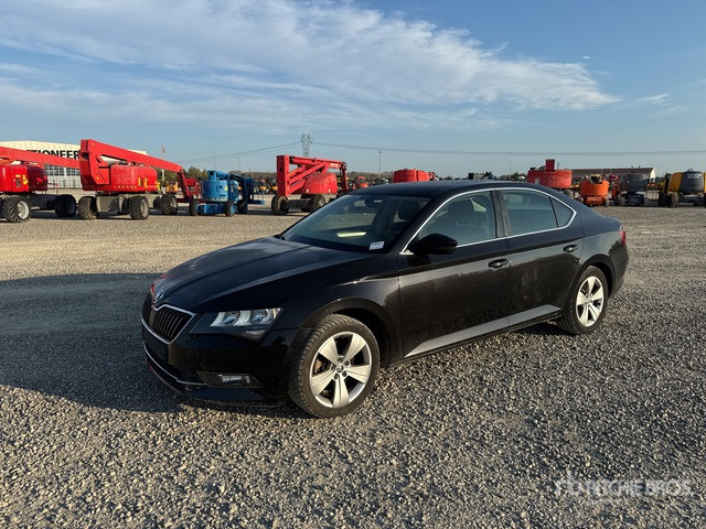 2018 Skoda Superb Autovettura - Αυτοκίνητο: φωτογραφία 1 2018 Skoda Superb Autovettura - Αυτοκίνητο: φωτογραφία 1