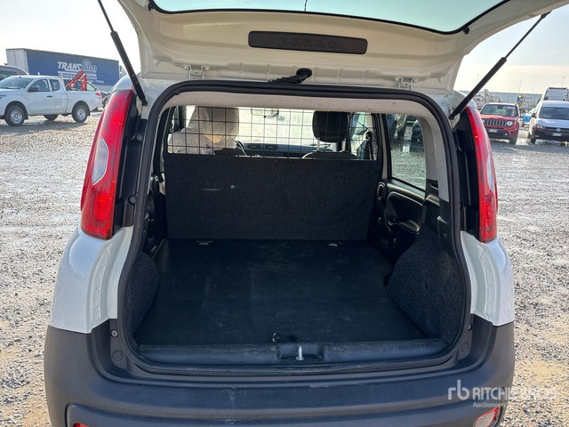 2021 Fiat Panda 900CC 85CV VAN E6D SeS 4X4 2P Van Truck - Φορτηγό κόφα: φωτογραφία 4 2021 Fiat Panda 900CC 85CV VAN E6D SeS 4X4 2P Van Truck - Φορτηγό κόφα: φωτογραφία 4