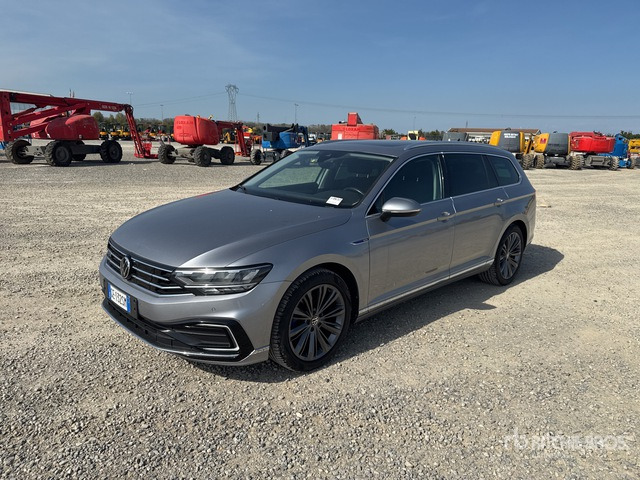 2021 Volkswagen Passat 1.4 PLUG IN HYBRID GTE DSG Station Wagon - Station wagon: φωτογραφία 2 2021 Volkswagen Passat 1.4 PLUG IN HYBRID GTE DSG Station Wagon - Station wagon: φωτογραφία 2