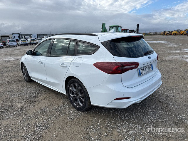 2023 Ford Focus 1.5 ECOBLUE 120CV ST-LINE AUTO Station Wagon - Station wagon: φωτογραφία 2 2023 Ford Focus 1.5 ECOBLUE 120CV ST-LINE AUTO Station Wagon - Station wagon: φωτογραφία 2