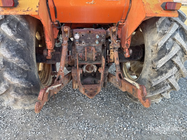 Fiat 1300 DT 4WD Tractor - Τρακτέρ: φωτογραφία 4 Fiat 1300 DT 4WD Tractor - Τρακτέρ: φωτογραφία 4