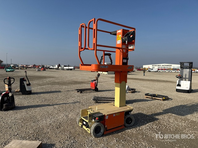 JLG 1230ES Vertical Mast Lift - Κάθετος ανελκυστήρας με κατάρτι: φωτογραφία 1 JLG 1230ES Vertical Mast Lift - Κάθετος ανελκυστήρας με κατάρτι: φωτογραφία 1