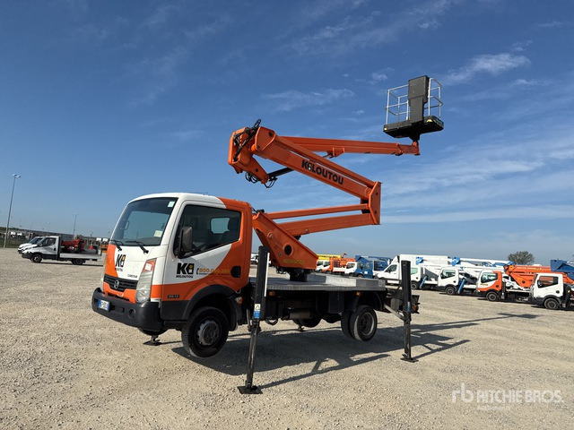 Nissan Cabstar 35.12 Piattaforma autocarrata - Φορτηγό με εναέρια πλατφόρμα: φωτογραφία 1 Nissan Cabstar 35.12 Piattaforma autocarrata - Φορτηγό με εναέρια πλατφόρμα: φωτογραφία 1