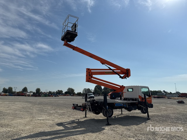 Nissan Cabstar 35.12 Piattaforma autocarrata - Φορτηγό με εναέρια πλατφόρμα: φωτογραφία 4 Nissan Cabstar 35.12 Piattaforma autocarrata - Φορτηγό με εναέρια πλατφόρμα: φωτογραφία 4