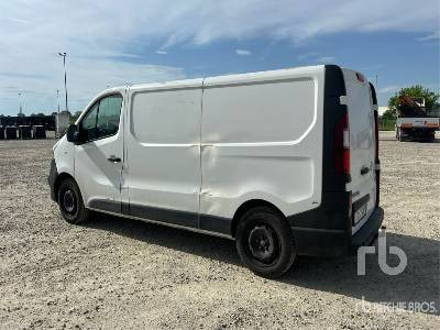 OPEL VIVARO - Φορτηγό κόφα: φωτογραφία 2 OPEL VIVARO - Φορτηγό κόφα: φωτογραφία 2