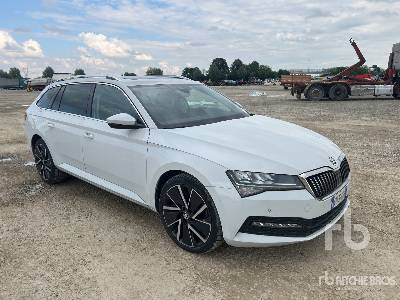 SKODA SUPERB WAGON 2.0 TDI EVO 150CV EXECUTIVE - Αυτοκίνητο: φωτογραφία 4 SKODA SUPERB WAGON 2.0 TDI EVO 150CV EXECUTIVE - Αυτοκίνητο: φωτογραφία 4