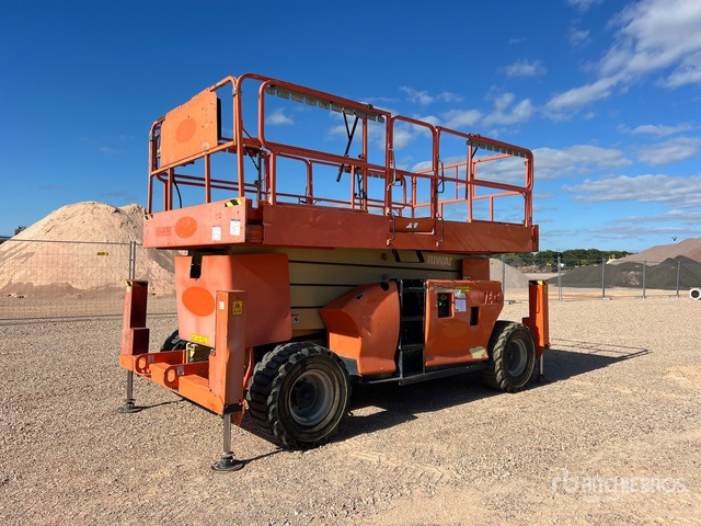 2011 JLG 4394 RT 4x4 Nacelle Ciseaux Scissor Lift - Ψαλιδωτό ανυψωτικό: φωτογραφία 2 2011 JLG 4394 RT 4x4 Nacelle Ciseaux Scissor Lift - Ψαλιδωτό ανυψωτικό: φωτογραφία 2