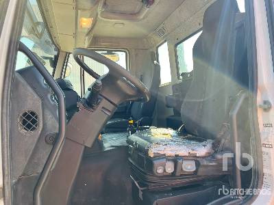 Φορτηγό ανατρεπόμενο IVECO TRAKKER 410 EEV 6x4 Camion Benne: φωτογραφία 11