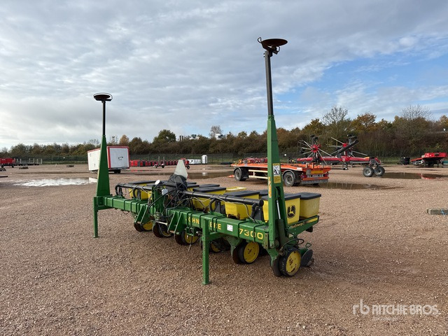John Deere 7300 Max Emerge 2 Planter - Σπαρτική μηχανή: φωτογραφία 2 John Deere 7300 Max Emerge 2 Planter - Σπαρτική μηχανή: φωτογραφία 2