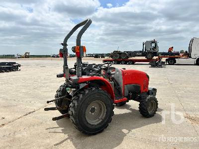 KUBOTA Tracteur Utilitaire - Μικρό τρακτέρ: φωτογραφία 3 KUBOTA Tracteur Utilitaire - Μικρό τρακτέρ: φωτογραφία 3