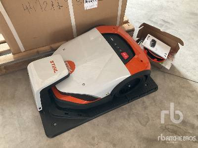 STIHL Qte De Robots de Tonte Electriques - Χλοοκοπτικό: φωτογραφία 2 STIHL Qte De Robots de Tonte Electriques - Χλοοκοπτικό: φωτογραφία 2
