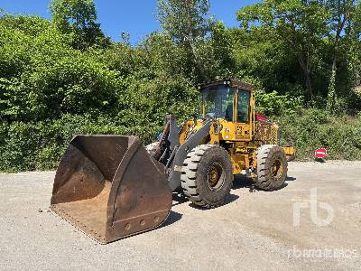 VOLVO L90E Chargeuse Sur Pneus (Inoperable) - Ελαστιχοφόρος φορτωτής: φωτογραφία 1 VOLVO L90E Chargeuse Sur Pneus (Inoperable) - Ελαστιχοφόρος φορτωτής: φωτογραφία 1