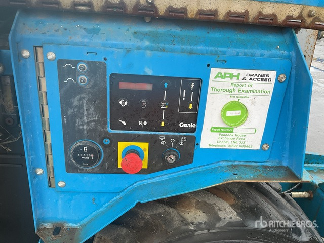 2008 Genie GS3268 4x4 Diesel Scissor Lift - Ψαλιδωτό ανυψωτικό: φωτογραφία 5 2008 Genie GS3268 4x4 Diesel Scissor Lift - Ψαλιδωτό ανυψωτικό: φωτογραφία 5