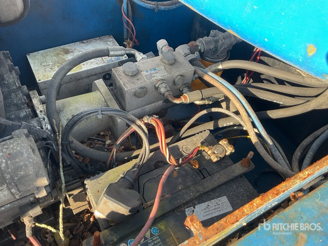 2013 Nifty-Lift HR12NDE 2WD Hybrid Articulating Boom Lift - Καλαθοφόρο ανυψωτικό: φωτογραφία 5 2013 Nifty-Lift HR12NDE 2WD Hybrid Articulating Boom Lift - Καλαθοφόρο ανυψωτικό: φωτογραφία 5