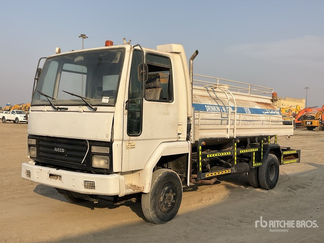 2002 Iveco Cargo 712 5000 L 4x2 Water Truck - Φορτηγό βυτιοφόρο: φωτογραφία 2 2002 Iveco Cargo 712 5000 L 4x2 Water Truck - Φορτηγό βυτιοφόρο: φωτογραφία 2