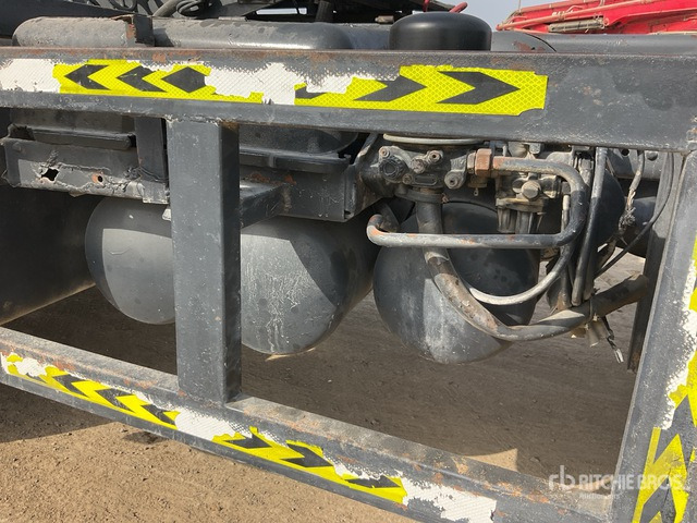 2002 Mercedes-Benz Actros 3348 6x4 T/A Sleeper Truck Tractor - Τράκτορας: φωτογραφία 5 2002 Mercedes-Benz Actros 3348 6x4 T/A Sleeper Truck Tractor - Τράκτορας: φωτογραφία 5