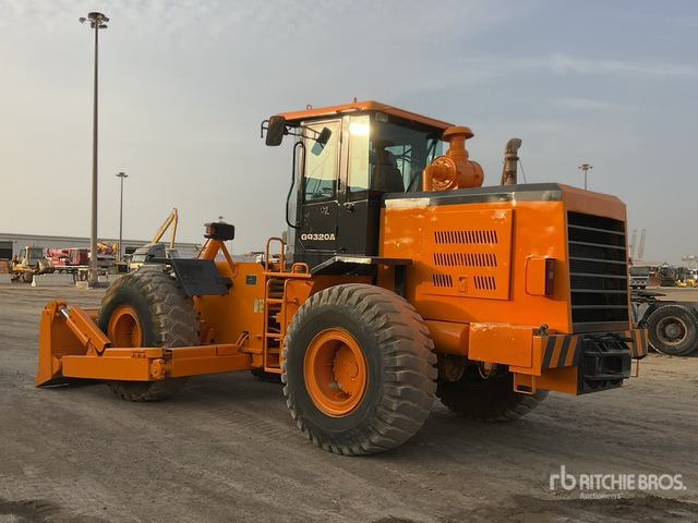 2010 Yutong GQ320A - Μπουλντόζα: φωτογραφία 3 2010 Yutong GQ320A - Μπουλντόζα: φωτογραφία 3