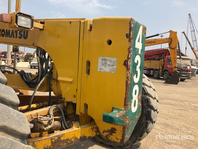 2011 Komatsu GD825A-2 - Γκρέιντερ: φωτογραφία 5 2011 Komatsu GD825A-2 - Γκρέιντερ: φωτογραφία 5