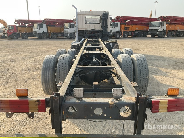 2014 FAW CA1313P 8x4 Twin-Steer Cab and Chassis - Φορτηγό σασί: φωτογραφία 5 2014 FAW CA1313P 8x4 Twin-Steer Cab and Chassis - Φορτηγό σασί: φωτογραφία 5