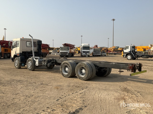 2014 FAW CA1313P 8x4 Twin-Steer Cab and Chassis - Φορτηγό σασί: φωτογραφία 4 2014 FAW CA1313P 8x4 Twin-Steer Cab and Chassis - Φορτηγό σασί: φωτογραφία 4