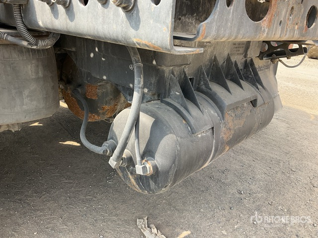 2014 Mercedes-Benz Actros 1843LS 4x2 S/A Sleeper Truck Tractor - Τράκτορας: φωτογραφία 4 2014 Mercedes-Benz Actros 1843LS 4x2 S/A Sleeper Truck Tractor - Τράκτορας: φωτογραφία 4