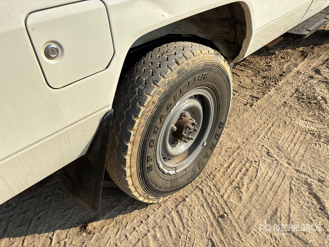 2018 Toyota Land Cruiser 78R 4x4 SUV - SUV: φωτογραφία 4 2018 Toyota Land Cruiser 78R 4x4 SUV - SUV: φωτογραφία 4