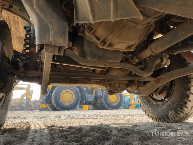 2018 Toyota Land Cruiser 78R 4x4 SUV - SUV: φωτογραφία 5 2018 Toyota Land Cruiser 78R 4x4 SUV - SUV: φωτογραφία 5