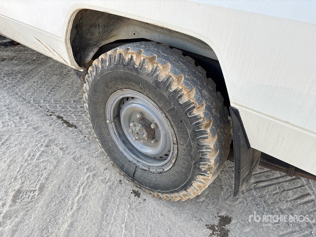 2018 Toyota Land Cruiser 78R 4x4 SUV - SUV: φωτογραφία 4 2018 Toyota Land Cruiser 78R 4x4 SUV - SUV: φωτογραφία 4