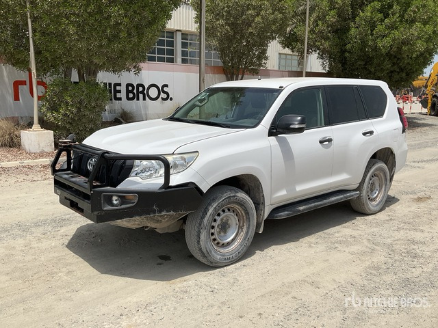 2018 Toyota Prado TX 150L 4x4 SUV - SUV: φωτογραφία 2 2018 Toyota Prado TX 150L 4x4 SUV - SUV: φωτογραφία 2