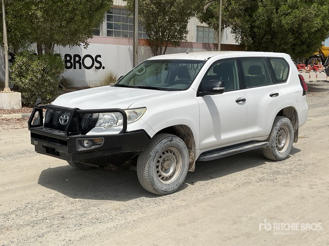 2018 Toyota Prado TX 150L 4x4 SUV - SUV: φωτογραφία 2 2018 Toyota Prado TX 150L 4x4 SUV - SUV: φωτογραφία 2