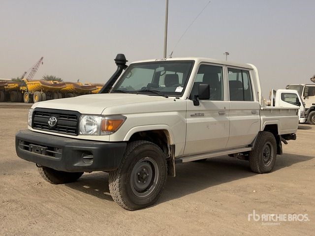 2023 Toyota Land Cruiser 79L 4x4 Crew Cab Pickup - Ημιφορτηγό: φωτογραφία 1 2023 Toyota Land Cruiser 79L 4x4 Crew Cab Pickup - Ημιφορτηγό: φωτογραφία 1