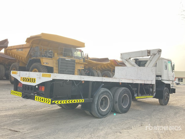 Nissan TF20 - Φορτηγό με ανοιχτή καρότσα, Φορτηγό με γερανό: φωτογραφία 4 Nissan TF20 - Φορτηγό με ανοιχτή καρότσα, Φορτηγό με γερανό: φωτογραφία 4