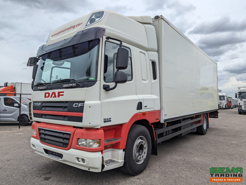 DAF CF85.410 4x2 Spacecab Euro5 - Geïsoleerde bak 7.6m - Laadklep 1500kg - Reservewiel - Φορτηγό κόφα: φωτογραφία 1 DAF CF85.410 4x2 Spacecab Euro5 - Geïsoleerde bak 7.6m - Laadklep 1500kg - Reservewiel - Φορτηγό κόφα: φωτογραφία 1