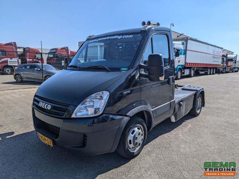 Iveco 35C18/T 4x2 Euro4 - BE-Trekker - 3-Zits - Luchthoorns - NAP - 07/2025APK - Τράκτορας: φωτογραφία 1 Iveco 35C18/T 4x2 Euro4 - BE-Trekker - 3-Zits - Luchthoorns - NAP - 07/2025APK - Τράκτορας: φωτογραφία 1