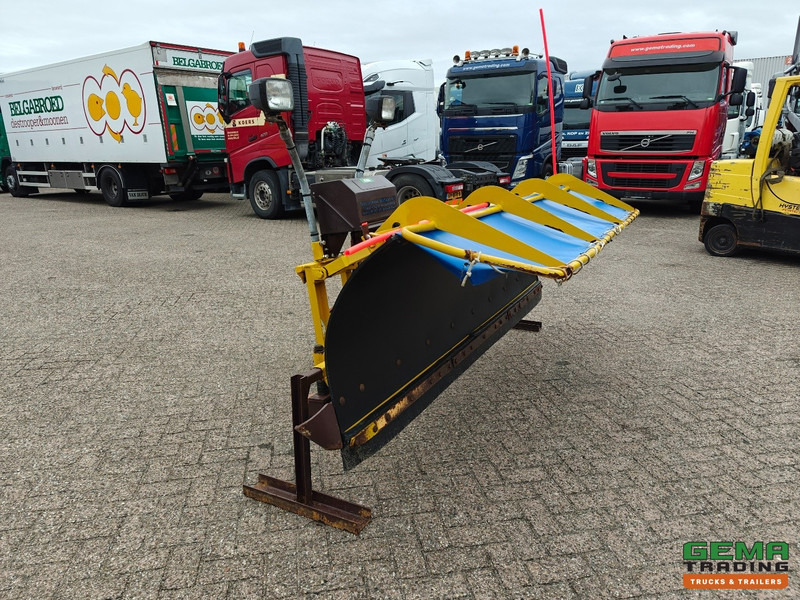 NIDO HYL-240-K24V EPZ-0 SneeuwSchuiver - Hydraulisch verstelbaar - 24V - 2.7M - Εκχιονιστικό μαχαίρι: φωτογραφία 5 NIDO HYL-240-K24V EPZ-0 SneeuwSchuiver - Hydraulisch verstelbaar - 24V - 2.7M - Εκχιονιστικό μαχαίρι: φωτογραφία 5