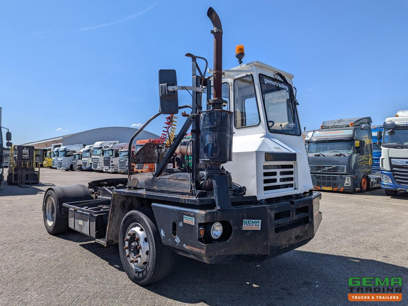 Terberg YT17 MOTOR DEFECT - MMBS Kenteken - Τράκτορες τελωνείων: φωτογραφία 2 Terberg YT17 MOTOR DEFECT - MMBS Kenteken - Τράκτορες τελωνείων: φωτογραφία 2