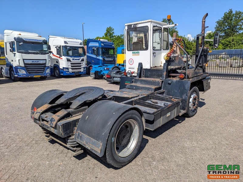 Terberg YT17 MOTOR DEFECT - MMBS Kenteken - Τράκτορες τελωνείων: φωτογραφία 3 Terberg YT17 MOTOR DEFECT - MMBS Kenteken - Τράκτορες τελωνείων: φωτογραφία 3