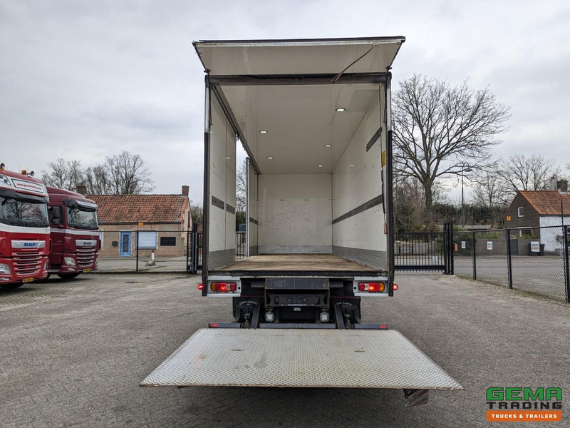 Volvo FE320 4x2 Dagcab Euro6 - Gesloten Opbouw 7.6m + Laadklep 2000KG - ZijDeuren - VolledigLuchtgeveerd - Φορτηγό κόφα: φωτογραφία 5 Volvo FE320 4x2 Dagcab Euro6 - Gesloten Opbouw 7.6m + Laadklep 2000KG - ZijDeuren - VolledigLuchtgeveerd - Φορτηγό κόφα: φωτογραφία 5