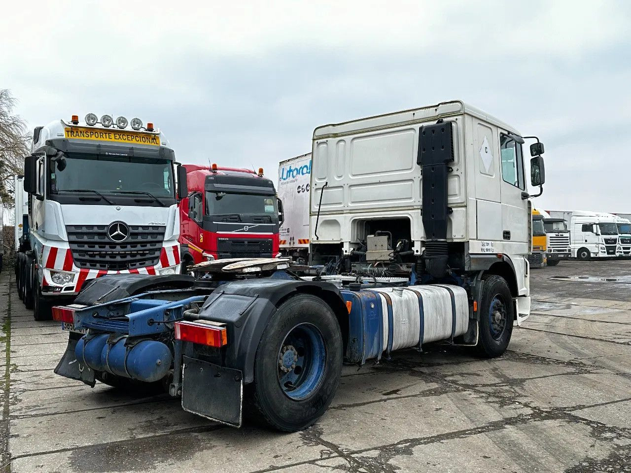 DAF XF 95.380 4X2 Tractor-unit Spring/Air ZF Manual DAF XF 95.380 4X2 Tractor-unit Spring/Air ZF Manual - Τράκτορας: φωτογραφία 4 DAF XF 95.380 4X2 Tractor-unit Spring/Air ZF Manual DAF XF 95.380 4X2 Tractor-unit Spring/Air ZF Manual - Τράκτορας: φωτογραφία 4