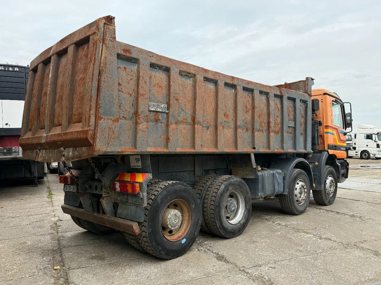 Φορτηγό ανατρεπόμενο Mercedes-Benz Actros 4140 V6 8X4 Tipper Spring/Spring Manual G: φωτογραφία 23