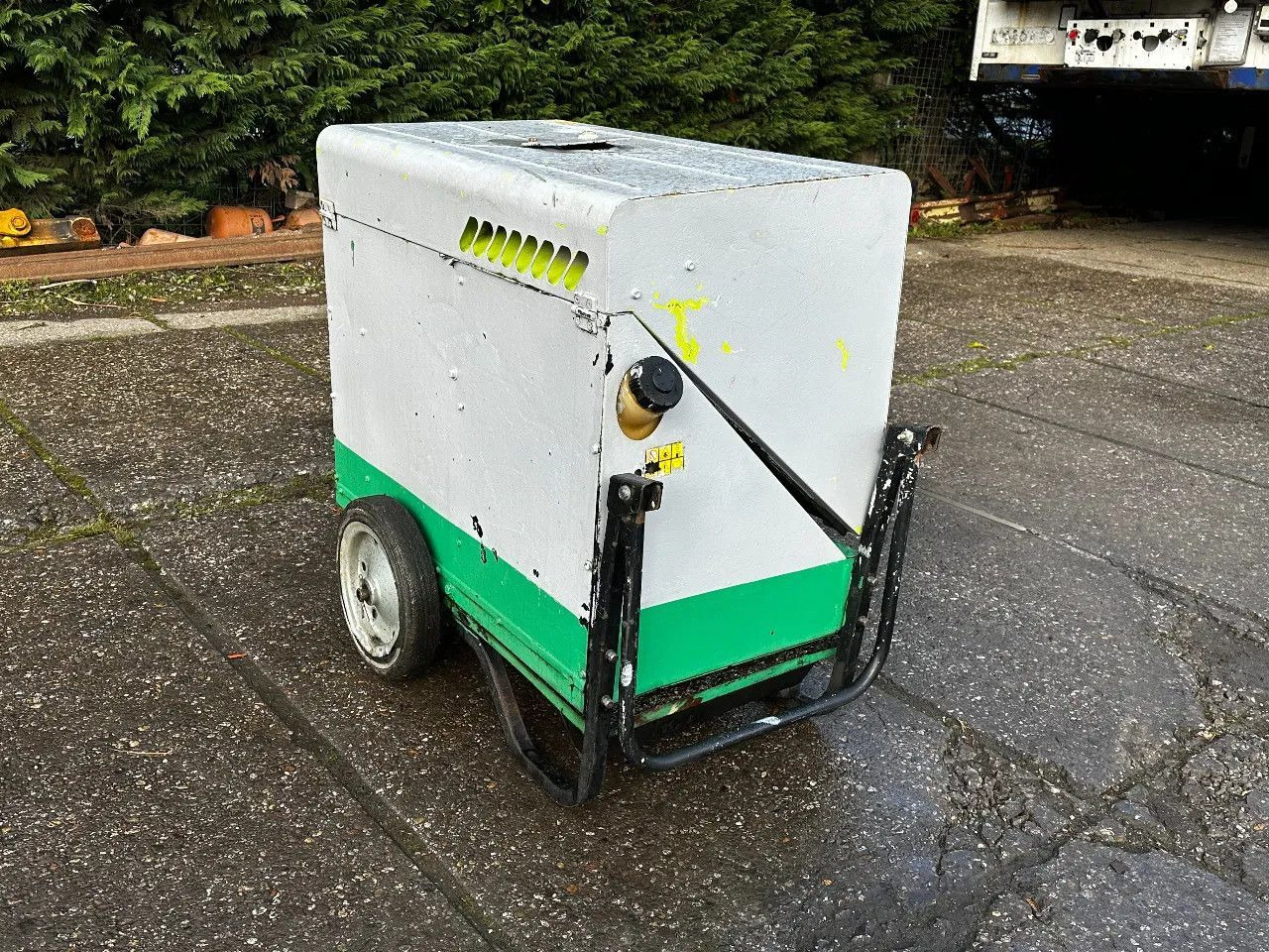Pramac P6000S2 6KVA Generator Pramac P6000S2 6KVA Generator - Βιομηχανική γεννήτρια: φωτογραφία 2 Pramac P6000S2 6KVA Generator Pramac P6000S2 6KVA Generator - Βιομηχανική γεννήτρια: φωτογραφία 2