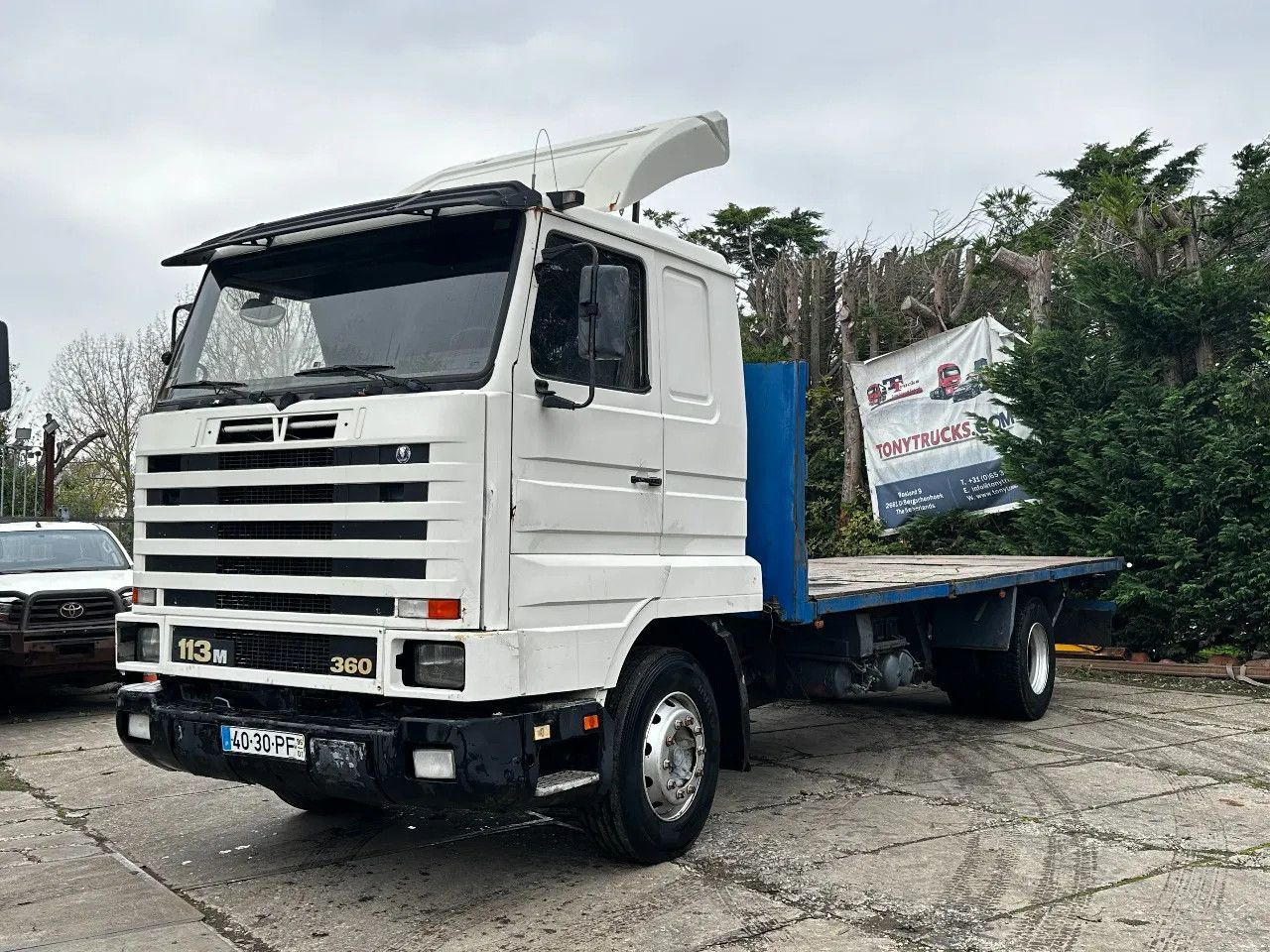 Scania P113-360 4X2 Platform Manual Gear Retarder Scania P113-360 4X2 Platform Manual Gear Retarder - Φορτηγό με ανοιχτή καρότσα: φωτογραφία 2 Scania P113-360 4X2 Platform Manual Gear Retarder Scania P113-360 4X2 Platform Manual Gear Retarder - Φορτηγό με ανοιχτή καρότσα: φωτογραφία 2