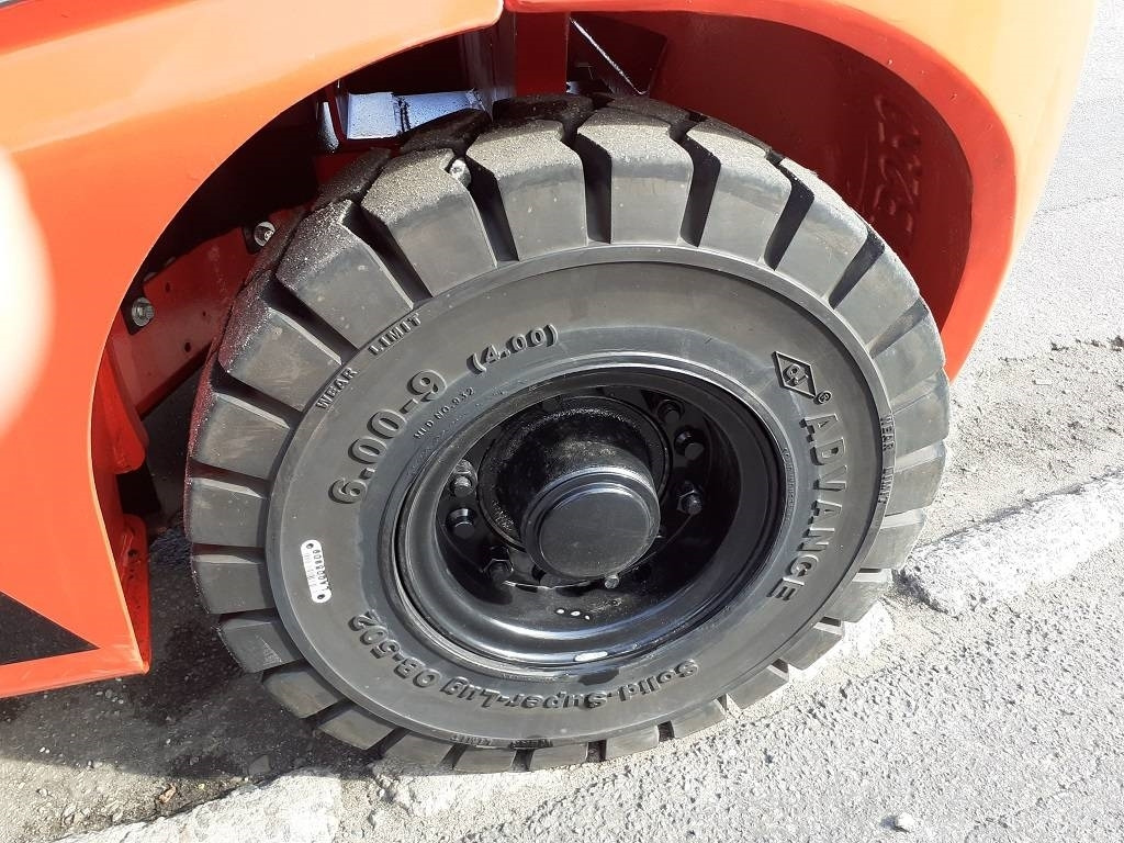 Πετρελαιοκίνητο περονοφόρο Manitou MI 25 D: φωτογραφία 7