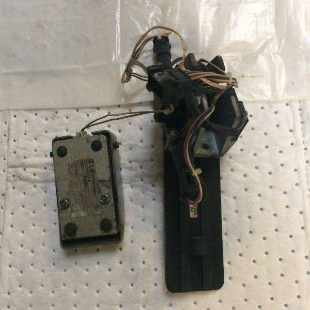 Accelerator with Deadman Switch for Still - Πετάλι για Ανυψωτικό μηχάνημα: φωτογραφία 2 Accelerator with Deadman Switch for Still - Πετάλι για Ανυψωτικό μηχάνημα: φωτογραφία 2