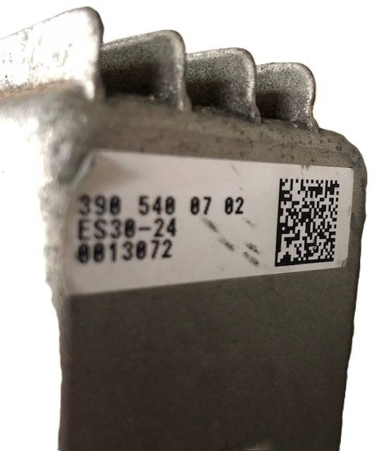 ES30-24 Steering motor - Συστήματος διεύθυνσης για Ανυψωτικό μηχάνημα: φωτογραφία 4 ES30-24 Steering motor - Συστήματος διεύθυνσης για Ανυψωτικό μηχάνημα: φωτογραφία 4