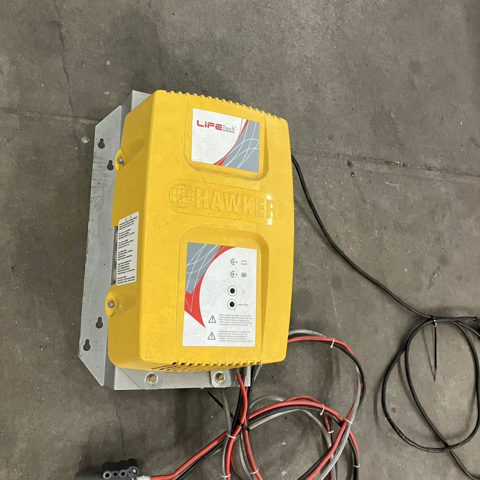 Hawker 24V/80A Life Tech (2) - Ανταλλακτικό για Ανυψωτικό μηχάνημα: φωτογραφία 2 Hawker 24V/80A Life Tech (2) - Ανταλλακτικό για Ανυψωτικό μηχάνημα: φωτογραφία 2