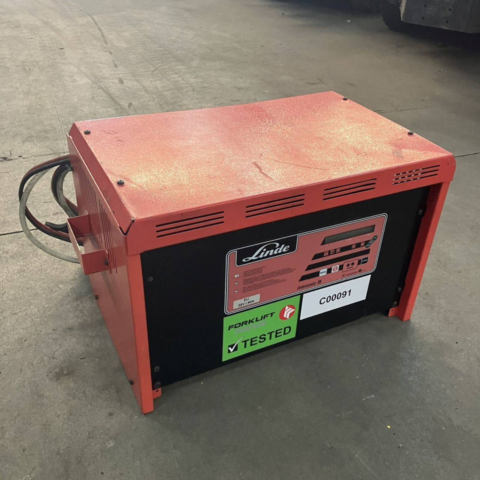 Hawker E 24V / 40A Tronic B - Ανταλλακτικό για Ανυψωτικό μηχάνημα: φωτογραφία 2 Hawker E 24V / 40A Tronic B - Ανταλλακτικό για Ανυψωτικό μηχάνημα: φωτογραφία 2