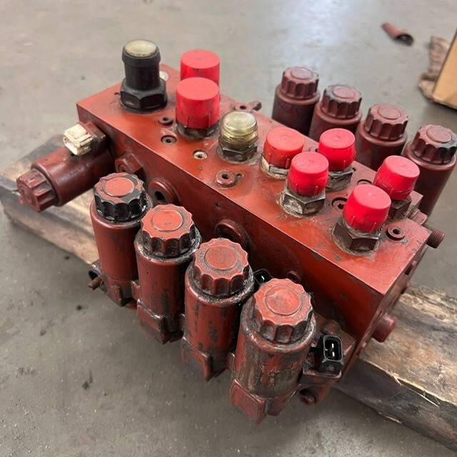 Hydraulic control valve VW12-M4 275bar - Υδραυλική βαλβίδα για Ανυψωτικό μηχάνημα: φωτογραφία 1 Hydraulic control valve VW12-M4 275bar - Υδραυλική βαλβίδα για Ανυψωτικό μηχάνημα: φωτογραφία 1